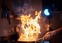 ร้านอาหาร ข้าวต้มรอบดึก